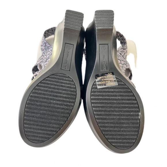 Steve Madden Torrist Woven Wedge Sandal, Blue/White, Size US 8.5. In box new - Picture 6 of 11